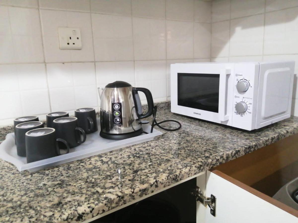 Albarsha 1 Hostel By Phm Dubai Ngoại thất bức ảnh