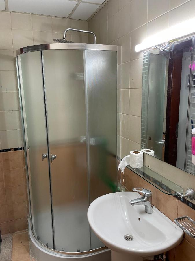 Albarsha 1 Hostel By Phm Dubai Ngoại thất bức ảnh